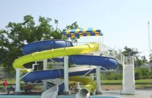 Paris Park Pool slides