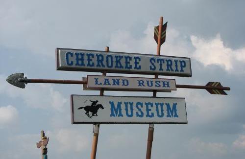 Cherokee Strip Land Rush Museum sign